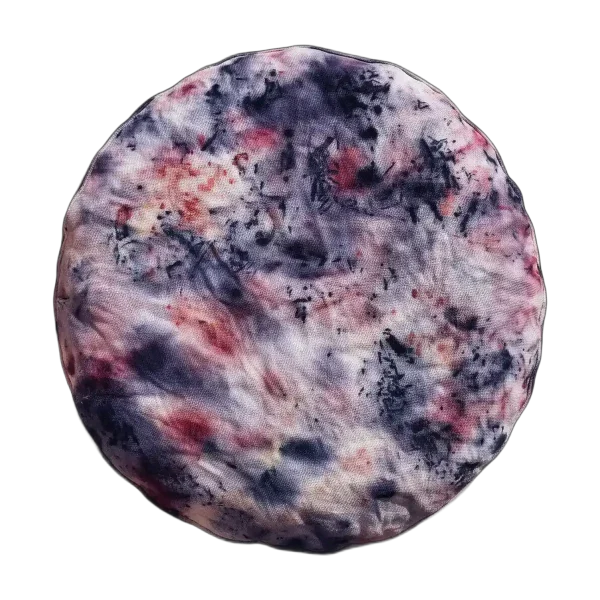 Round zafu meditation cushion in the violet colour of the crown chakra; vegan, plant-dyed cover, available with drawstring or zip closure – stable seat height for mindful sitting.