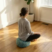 Meditationskissen Blau für Kehlchakra – Vishuddha Klarheit Sitzkomfort