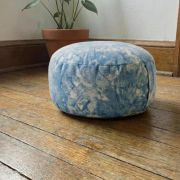 Meditationskissen mit Bio-Dinkelspelz-Füllung – nachhaltige Naturmaterialien für anpassungsfähige und stabile Sitzunterstützung.