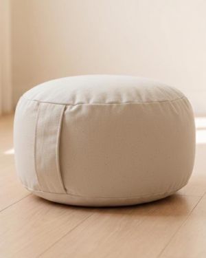 Weißes Meditationskissen „Shanti Presence“ aus Baumwolle Handmade mit Dinkelspelz – ideal für Yoga, Pranayama, Achtsamke