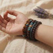 Holz Armband Set Boho – Naturperlen in Braun, Grün & Creme – tribal-inspiriert, elastisch, erdig, unisex, stilvoll + han