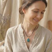 Blauer Apatit Anhänger Rohstein